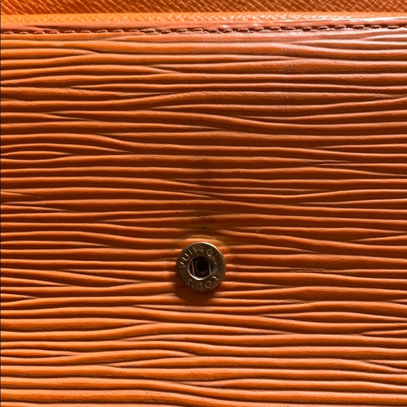 Authentic Louis Vuitton Wallet 🧡 - Picture 3 of 6
